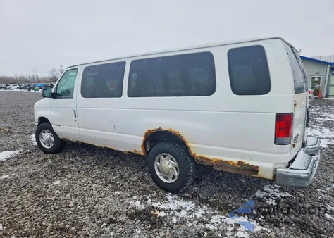 2010 Ford Econoline E350 Super Duty Wagon z USA, uszkodzony, nr VIN 1FBSS3BL9ADA73037